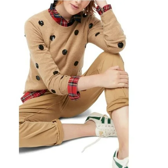 Everyday cashmere crewneck sweater in sequin polka